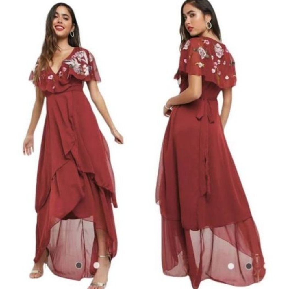 Like New Women's Embroidered Dress Size 6 | HOCO Dress | Event Dress